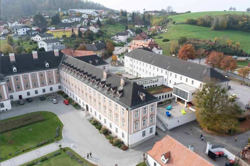 Stiftsgymnasium Wilhering Title Image