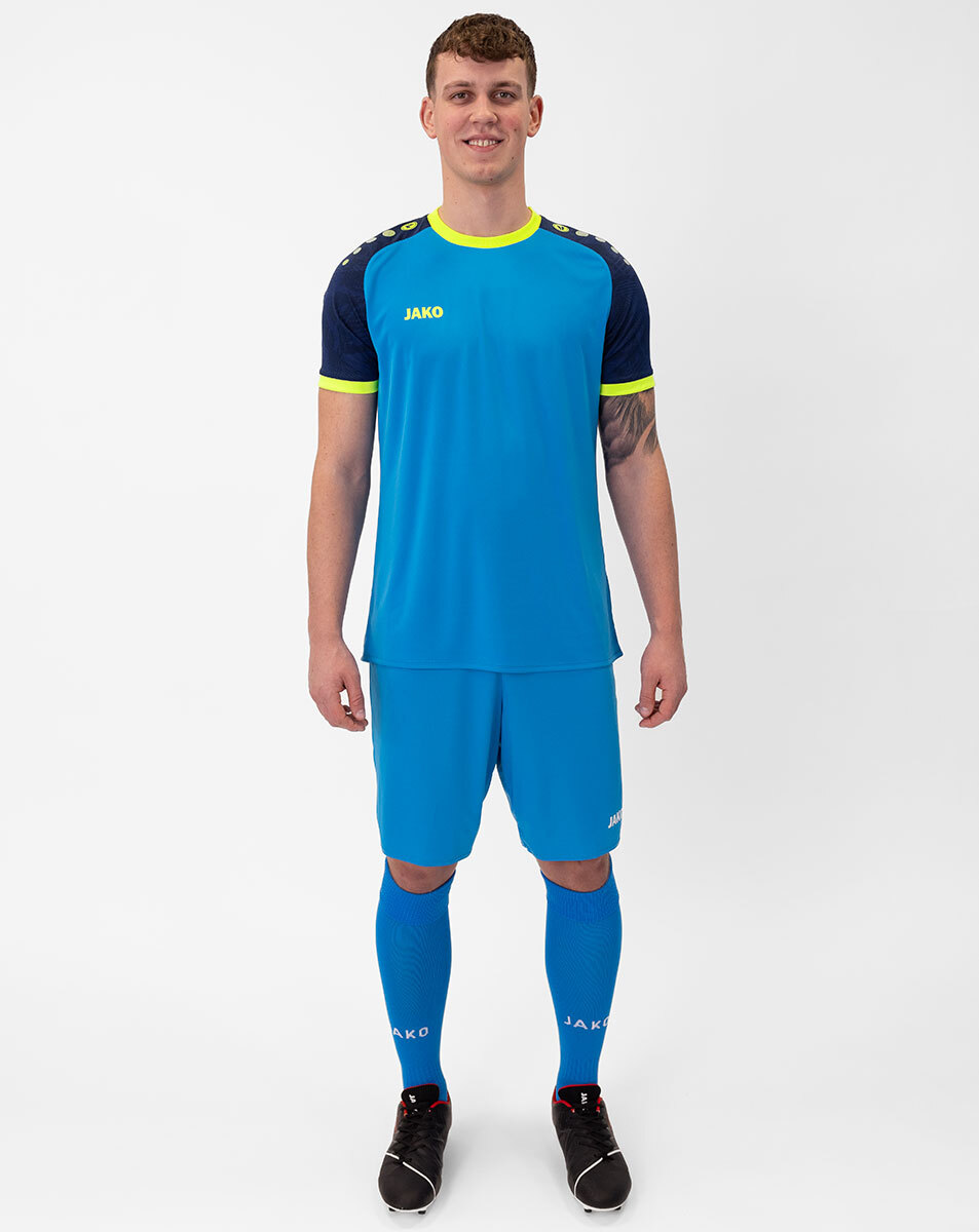 4224_444_M03.jpg