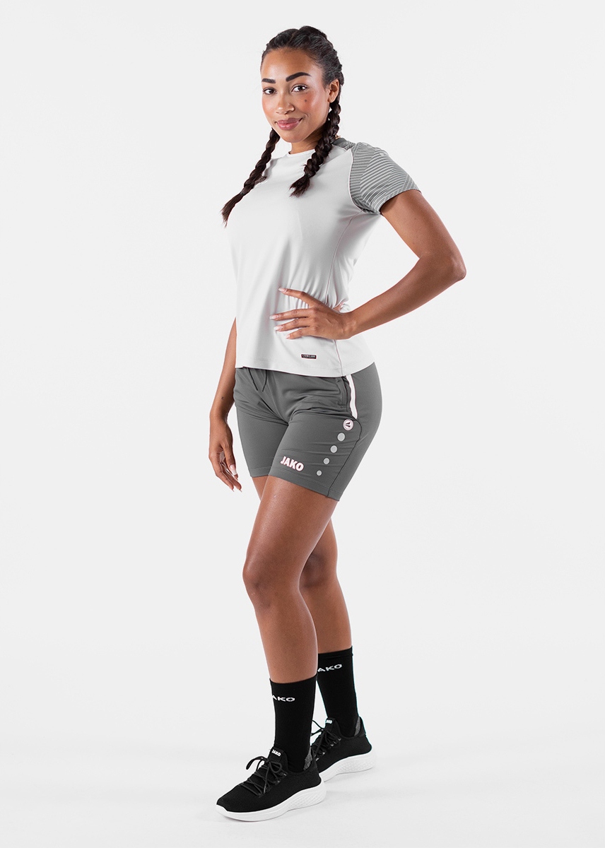 8589_820_D_M03.jpg