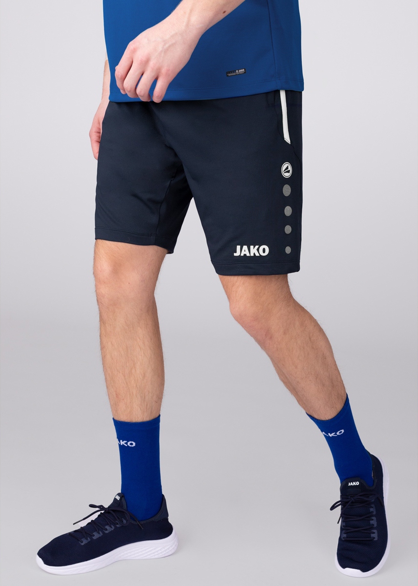 8589_900_M01.jpg